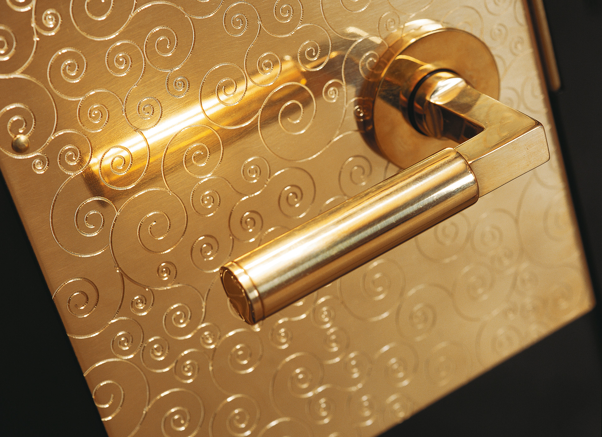 Detalj av handtag i mässing