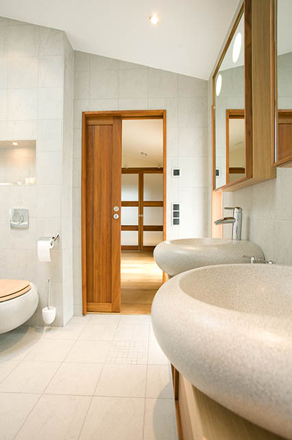 modern skjutdörr i teak