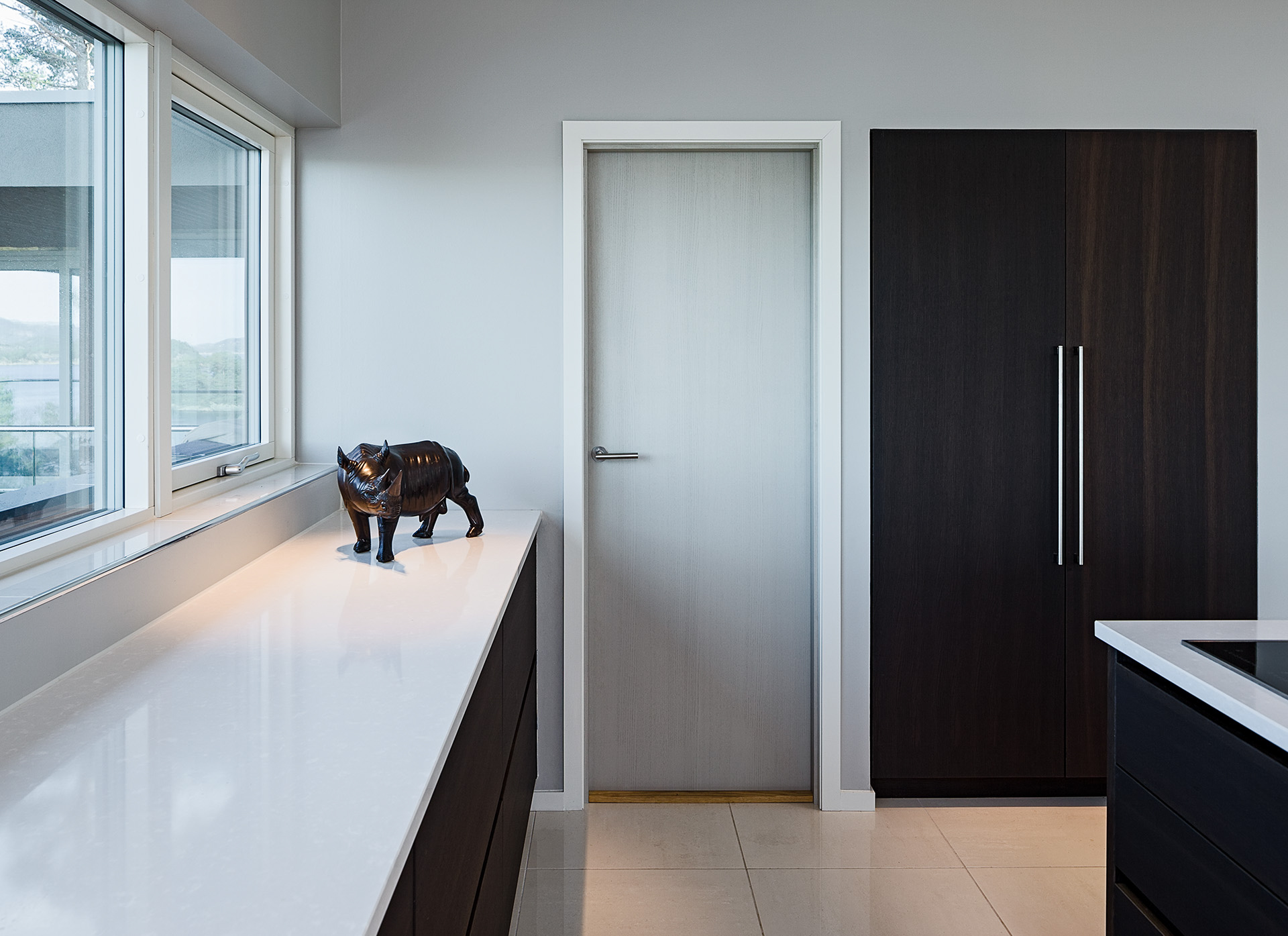 Vit exklusiv innerdörr