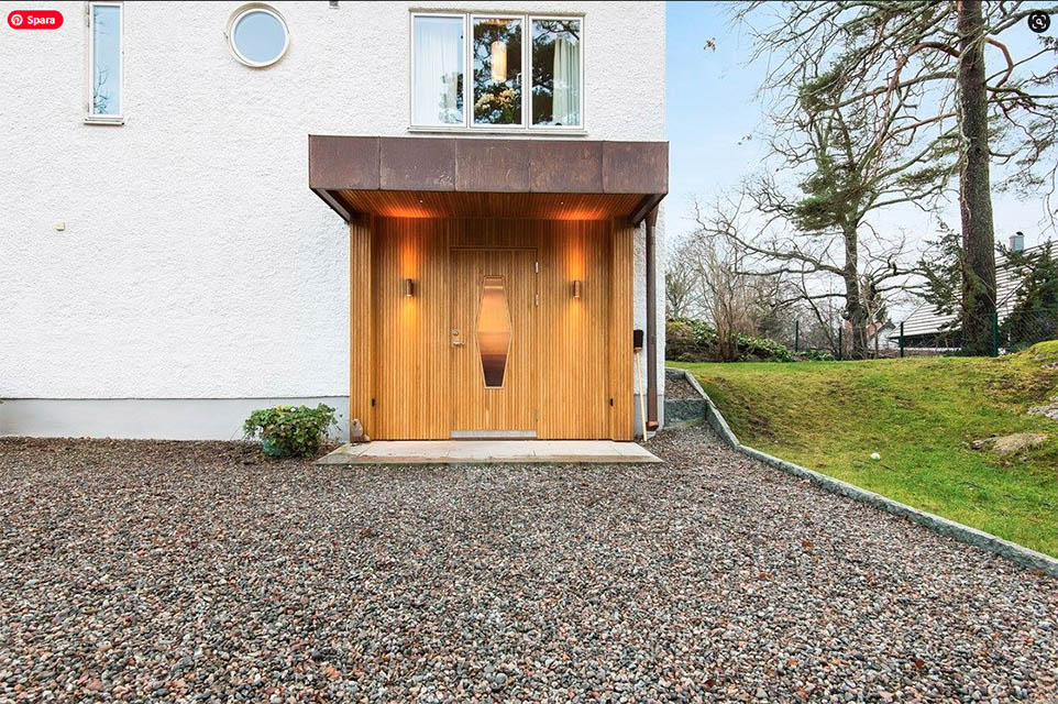 Ytterdörr i ek med funkis glas